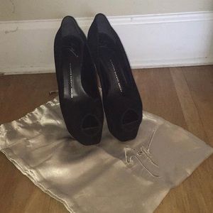 Authentic Giuseppe Zanotti Shoed